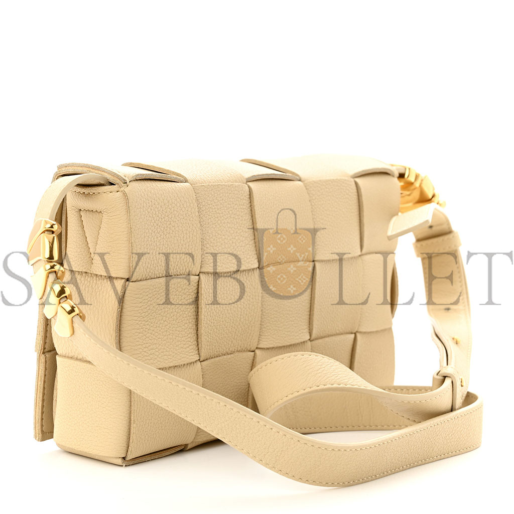 BOTTEGA VENETA GRAINED CALFSKIN MAXI INTRECCIATO CASSETTE CROSSBODY BAG PORRIDGE (23*15*5.5cm)