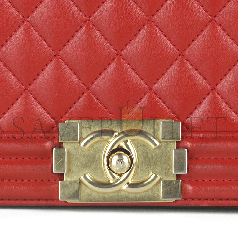 CHANEL QUILTED LAMBSKIN MEDIUM BOY BAG A67086 (25*15*8cm)
